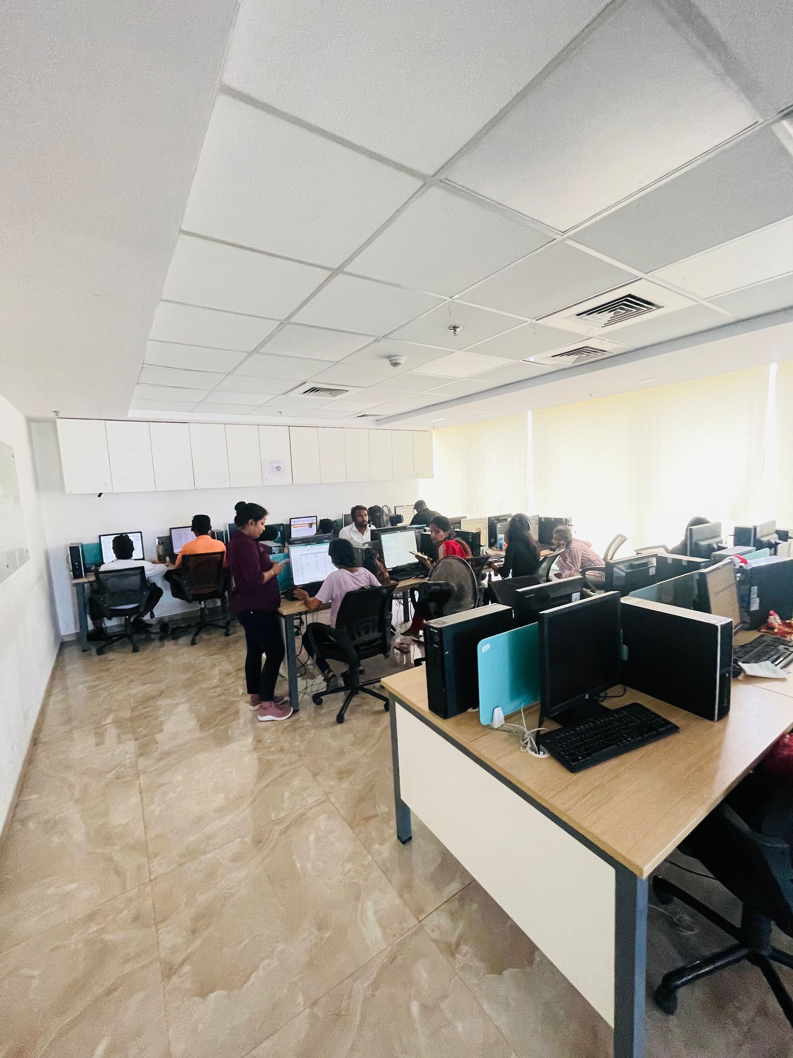 Available fully furnished office on rent very prime location thane west