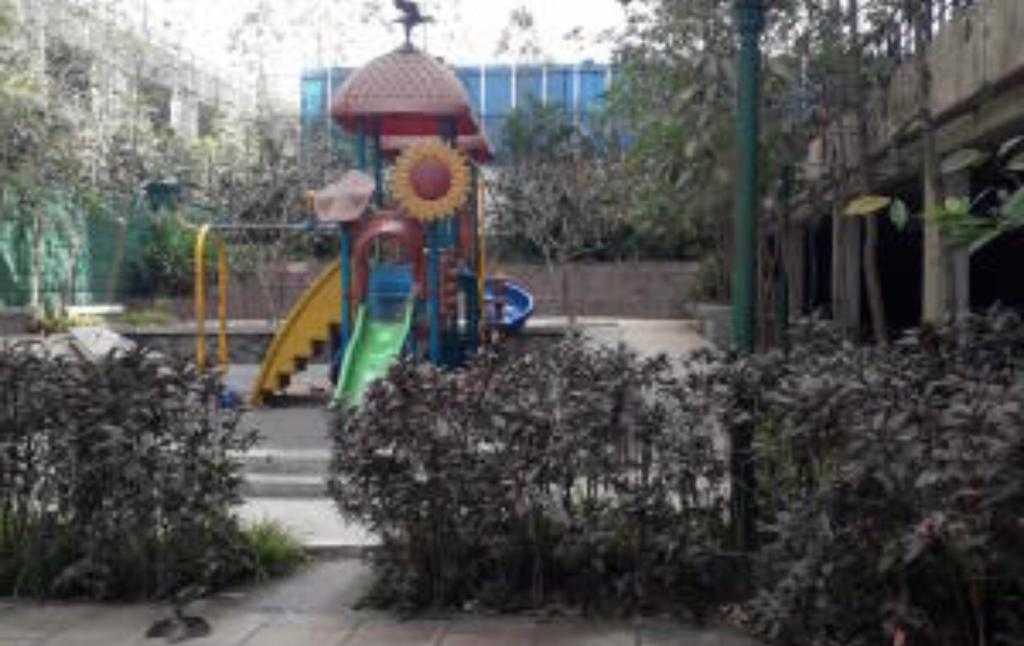 Available In 2.5 bhk Flat For Rent In Thane City Will Prime Location Located With Semi Furnished Flat Available.